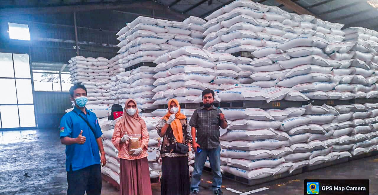 Dinas Perikanan dan Pertanian melakukan kegiatan Pengambilan Sampel Pakan di PT. Japfa Comfeed Indonesia, Tbk