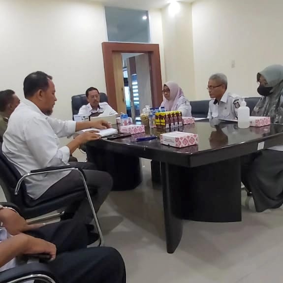 Dinas Perikanan dan Pertanian mengikuti Rapat Koordinasi Pengaturan dan Penentuan tempat Penjualan Hewan Qurban. Rapat yang dipimpin langsung oleh sekretaris Kota Makassar tersegut juga dihadiri oleh 