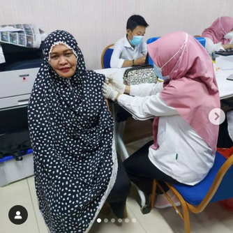 Pegawai DPPPA Kota Makassar mengikuti Program Vaksinasi Lanjutan Dosis Ke-3 atau suntik Booster 