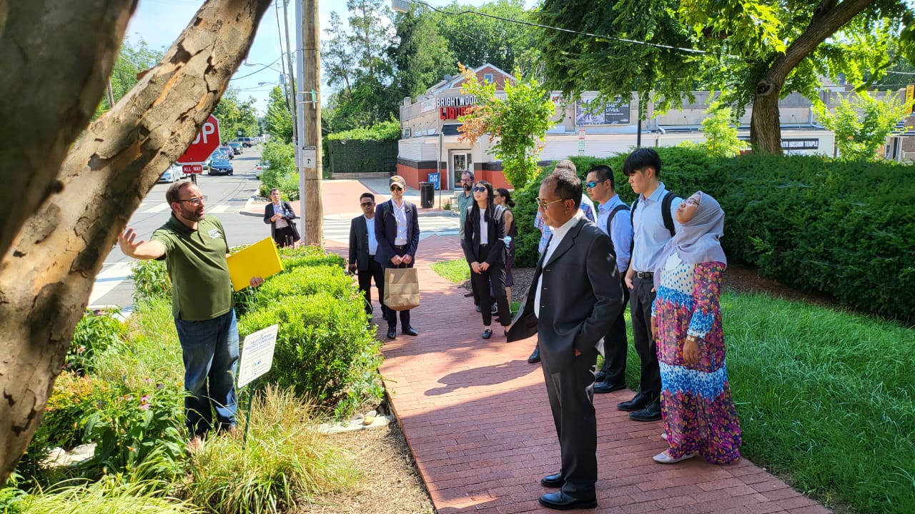 Ide Cerdas Danny Pomanto Hadirkan Lorong Wisata Tuntaskan Masalah Pendidikan di Makassar