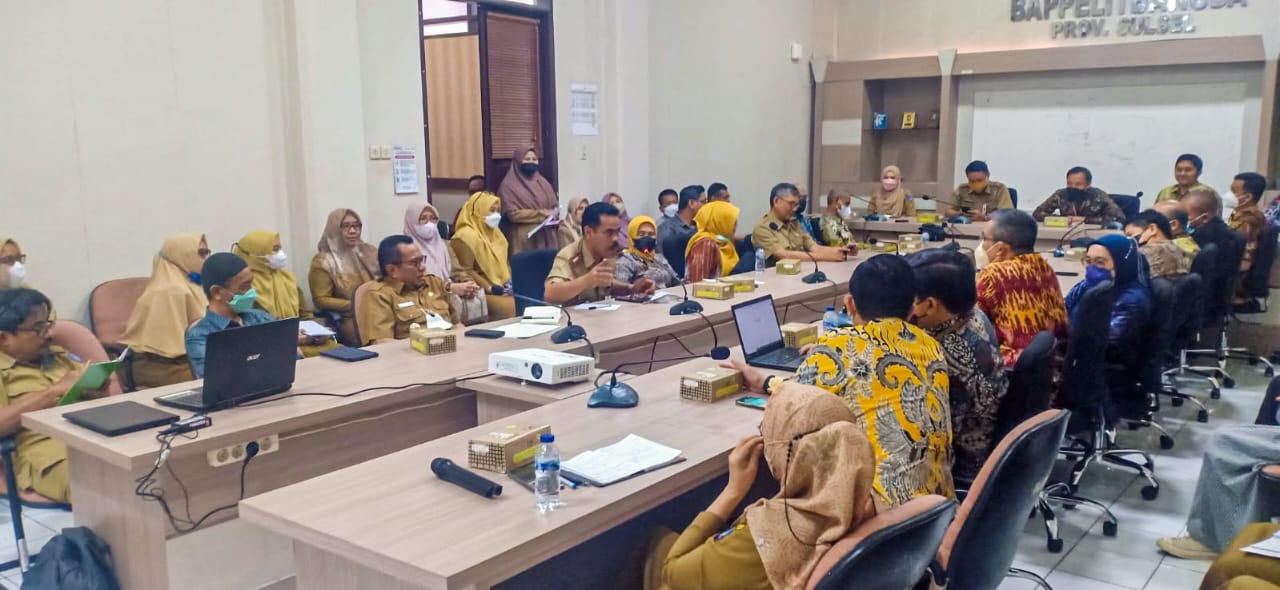 Dinas Perikanan dan Pertanian (DP2) Kota Makassar melalui Bidang Peternakan dan Kesehatan Hewan DP2 dan jajaran SKPD terkait lingkup Pemerintah Kota dan Provinsi Sulawesi Selatan secara bersama meneri