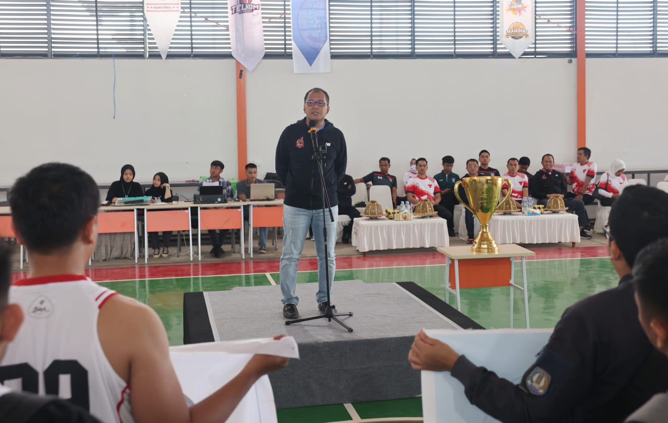 Buka Kejuaraan Bola Basket, Danny Pomanto : Prestasi Itu Mutlak, Persahabatan Itu Abadi