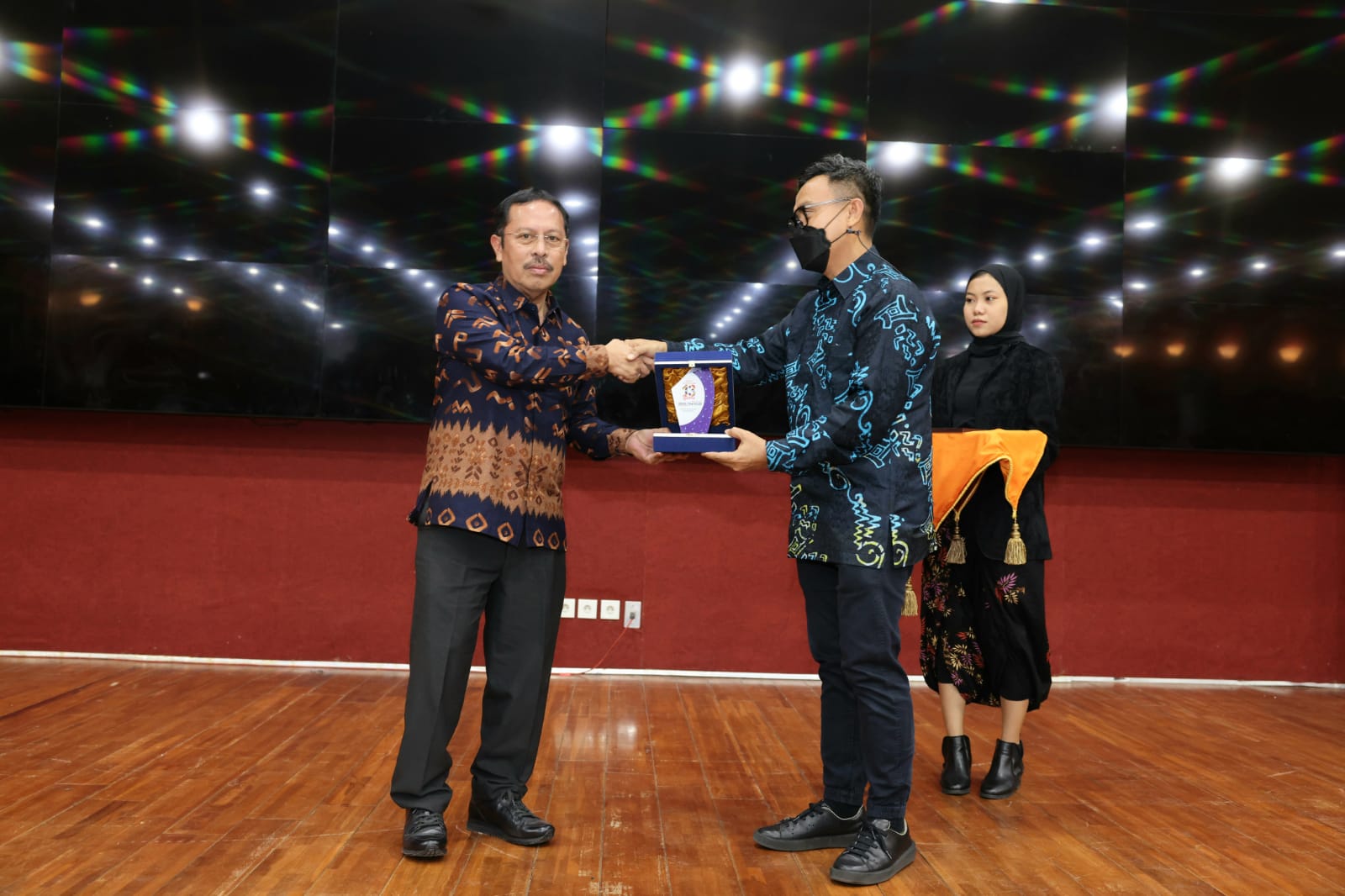 Danny Pomanto Raih Penghargaan Kepala Daerah Inovatif