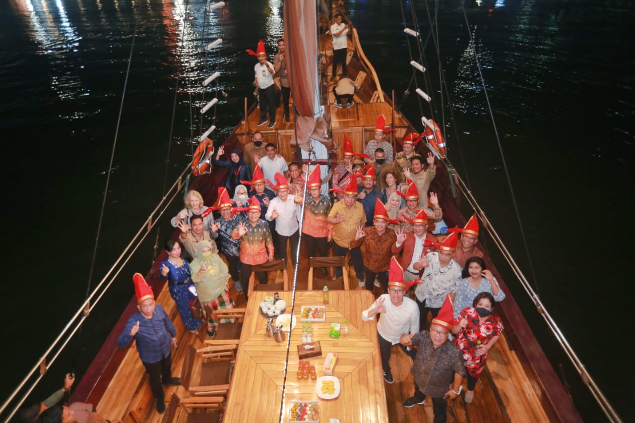 Bertabur Tokoh, Makanan Khas Makassar Jadi Sajian Gala Dinner Makassar F8