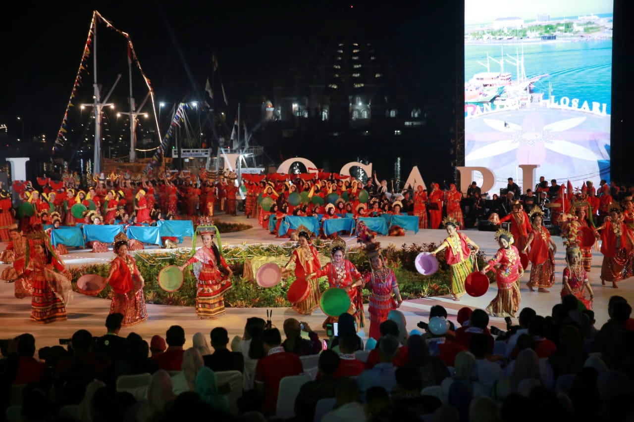 Panggung Closing Ceremony Makassar F8 Satukan Budaya di Dunia