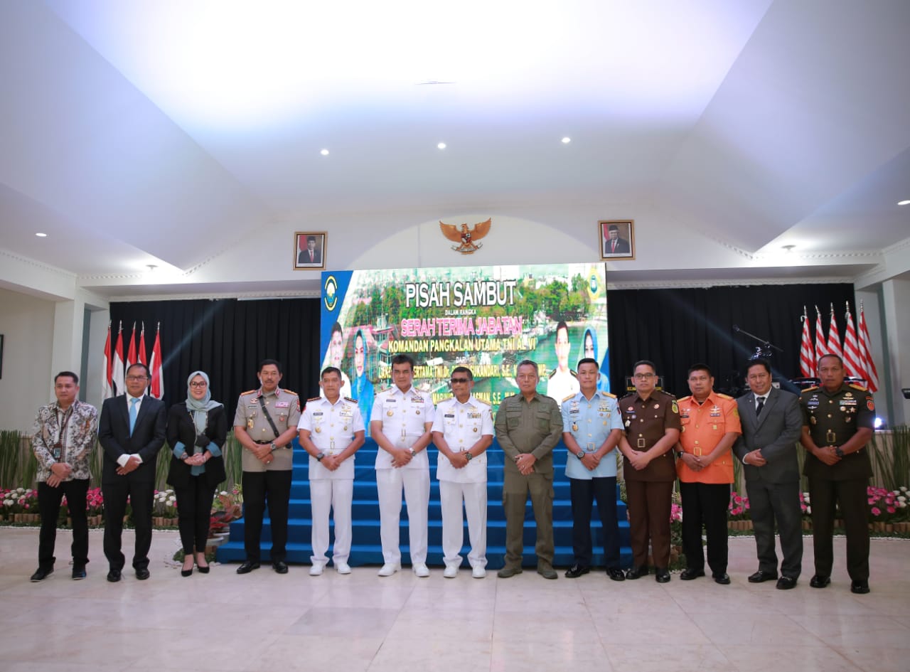 Wali Kota Makassar Hadiri Serah Terima Jabatan Komandan Lantamal VI Makassar 