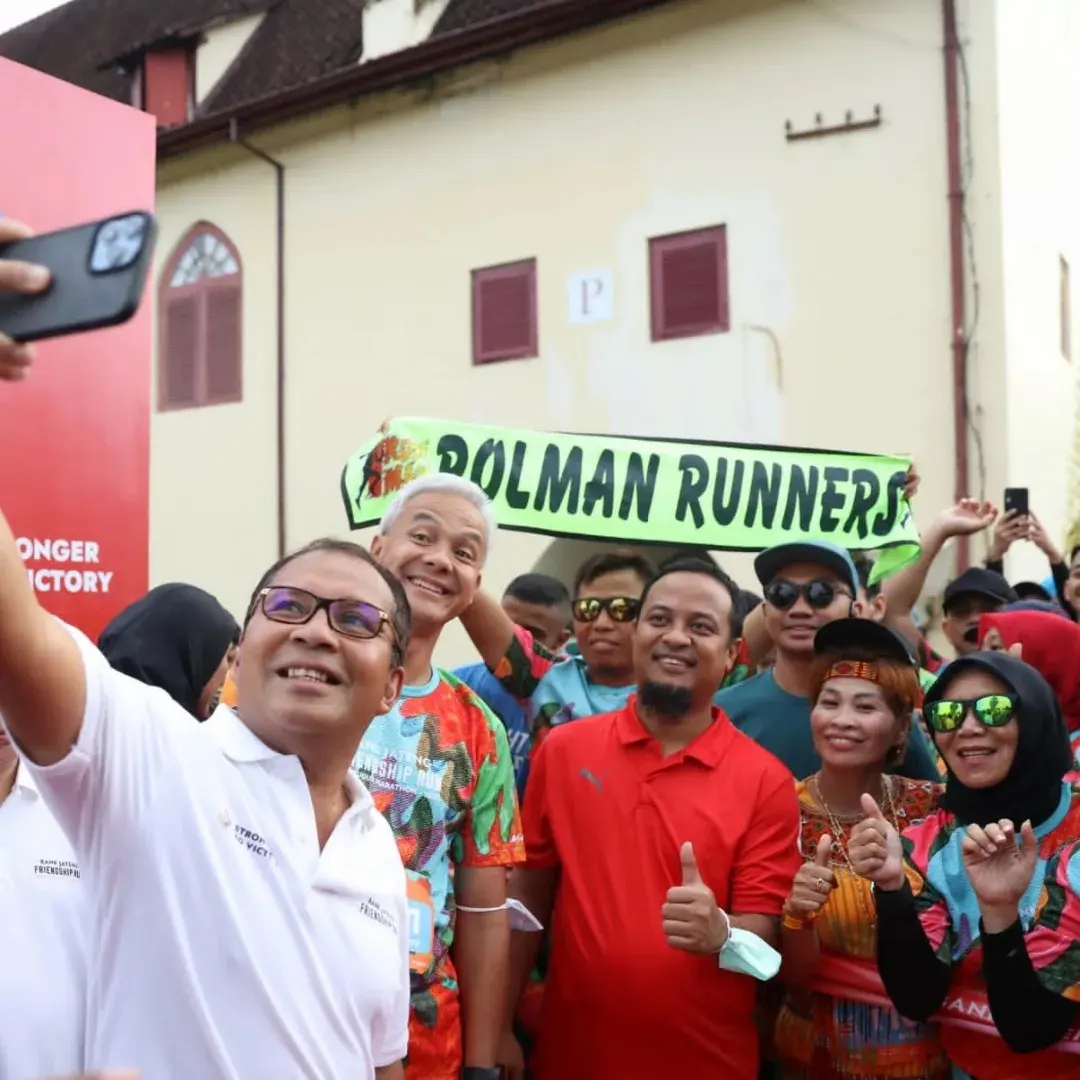 Bareng Ganjar Pranowo, Danny Semangati Ratusan Pelari Friendship Run