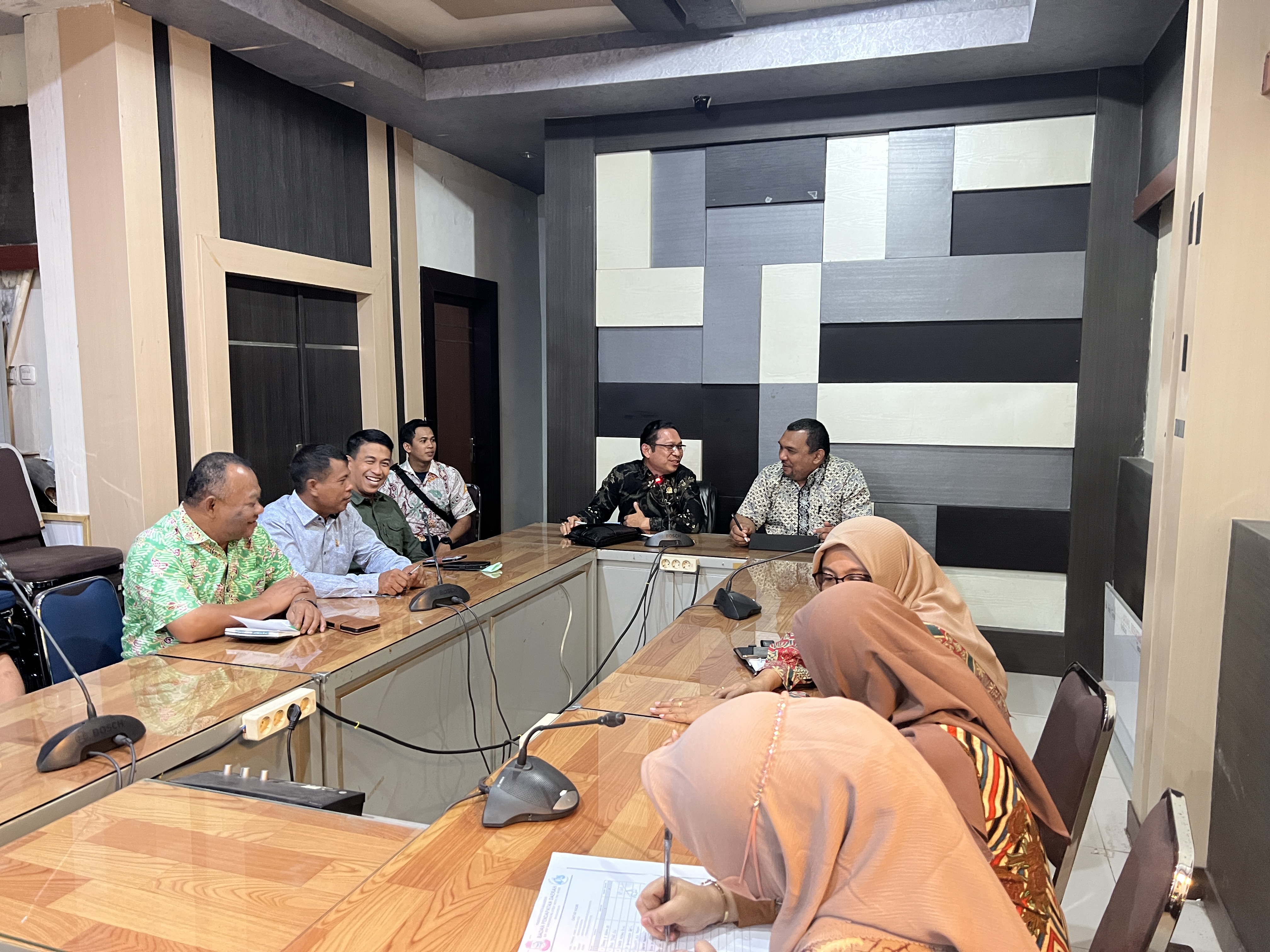 Bapenda Makassar menerima kunjungan kerja Pimpinan dan Anggota DPRD Kabupaten Poso