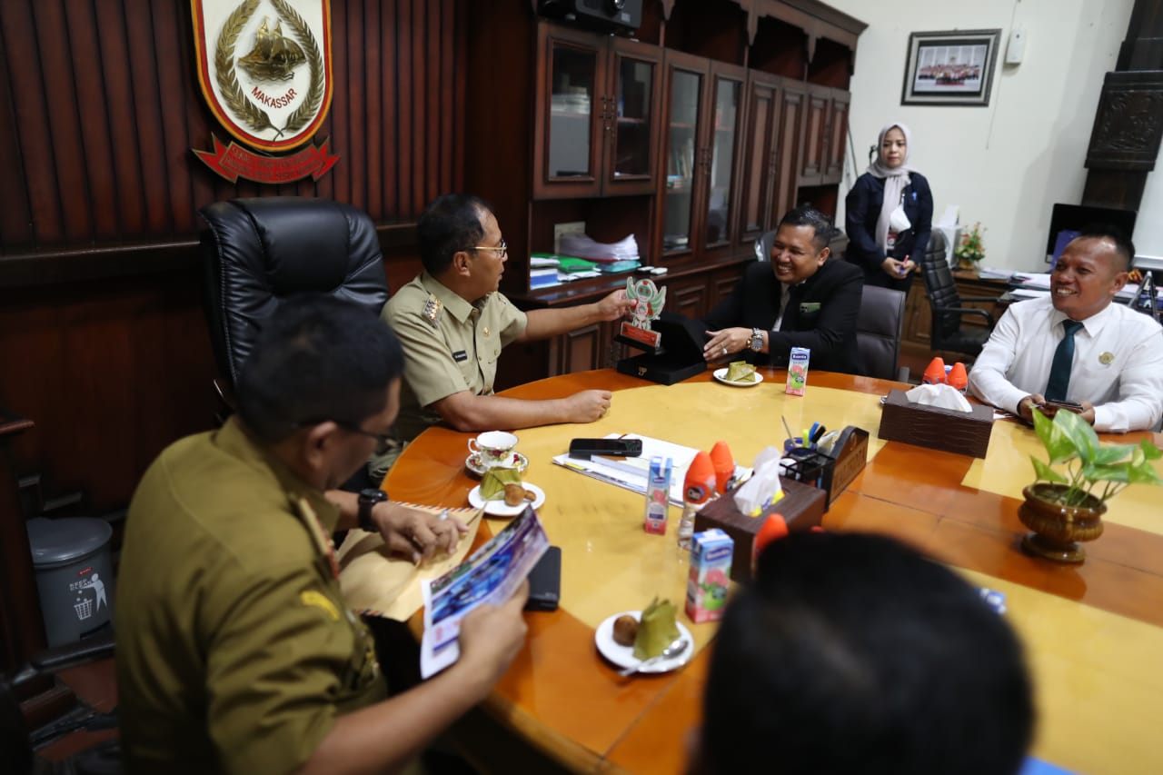 Wali Kota Danny Ajak Tim Robotik MTsN 1 Makassar Kolaborasi