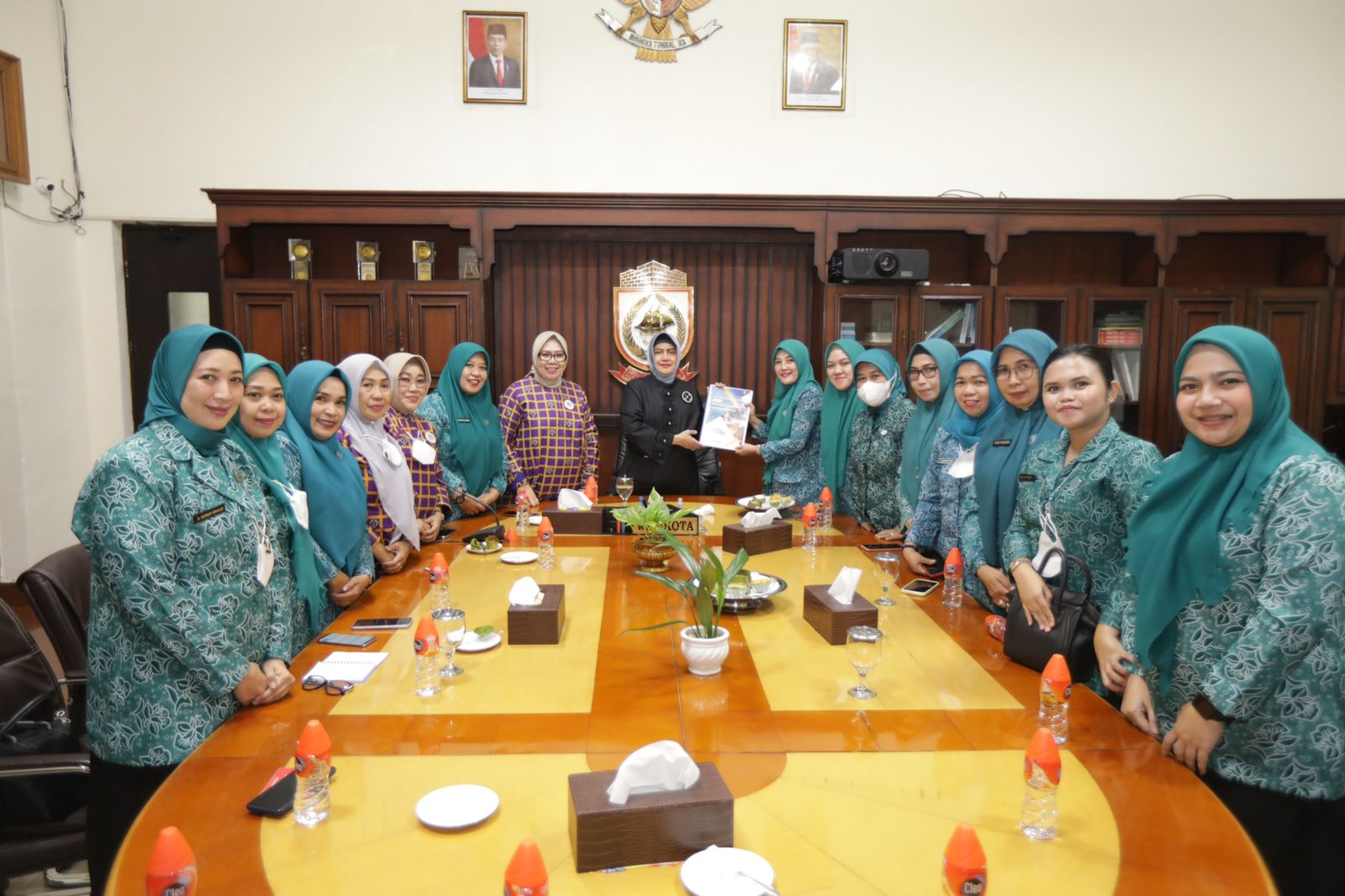 Indira Yusuf Ismail Lepas Tim Jambore TP PKK Kota Makassar