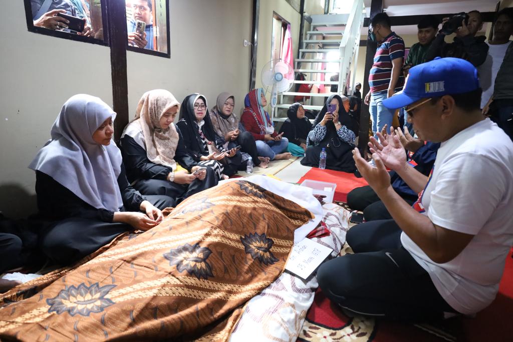 Danny Pomanto Melayat Mantan Kasatpol PP Makassar