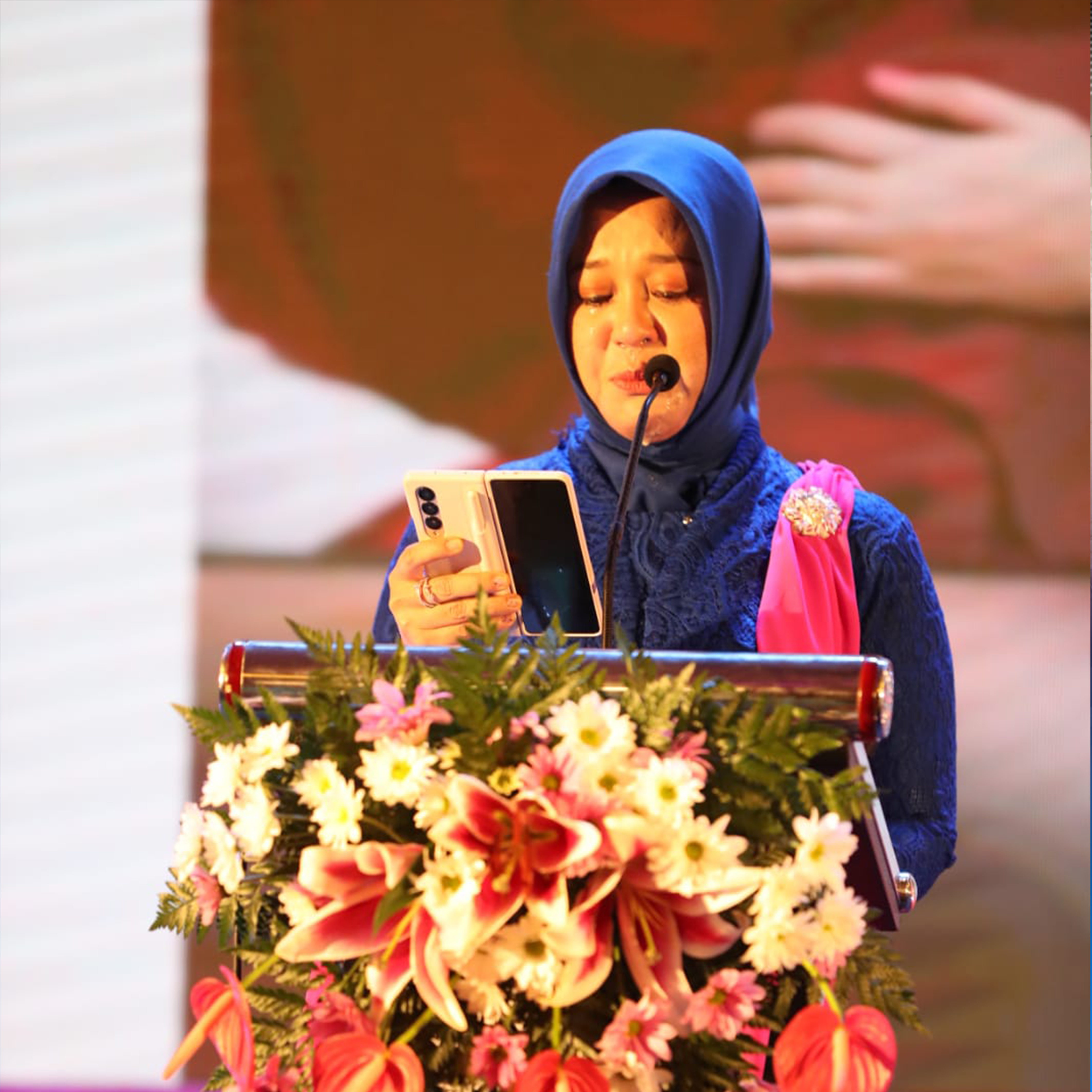 Penuh Haru, Peringatan Puncak Hari Ibu 2022 Peserta Tak Kuasa Tahan Tangis Saat Wawali Fatmawati Rusdi Baca Puisi