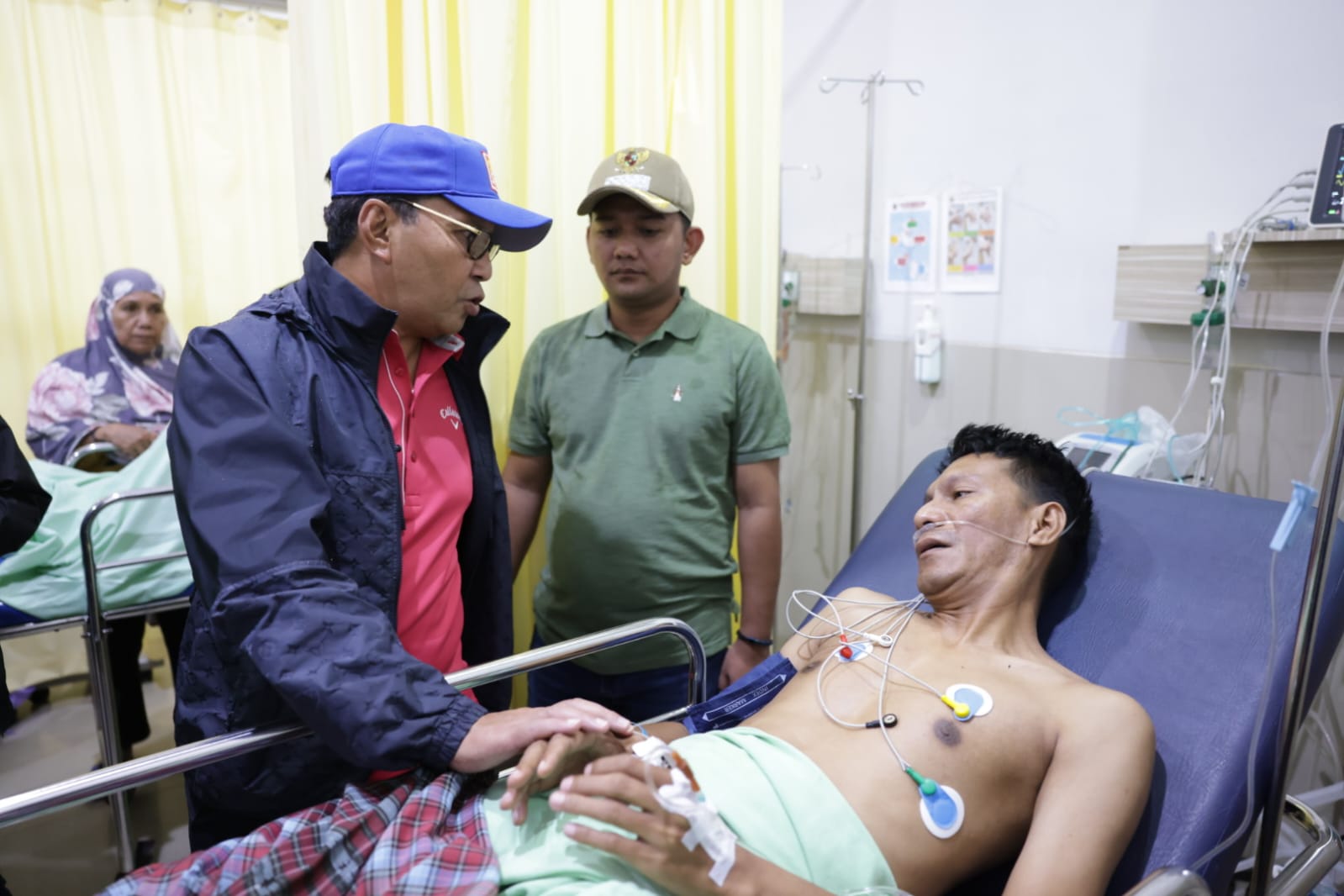 Pemkot Makassar Tanggung Biaya Pengobatan Lima Korban Pohon Tumbang