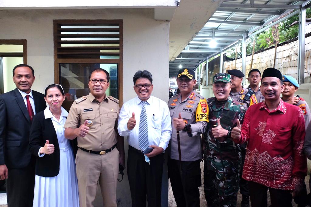 Jelang Misa Malam Natal, Danny Pomanto Bersama Forkopimda Kota Makassar Pantau Pengamanan Gereja