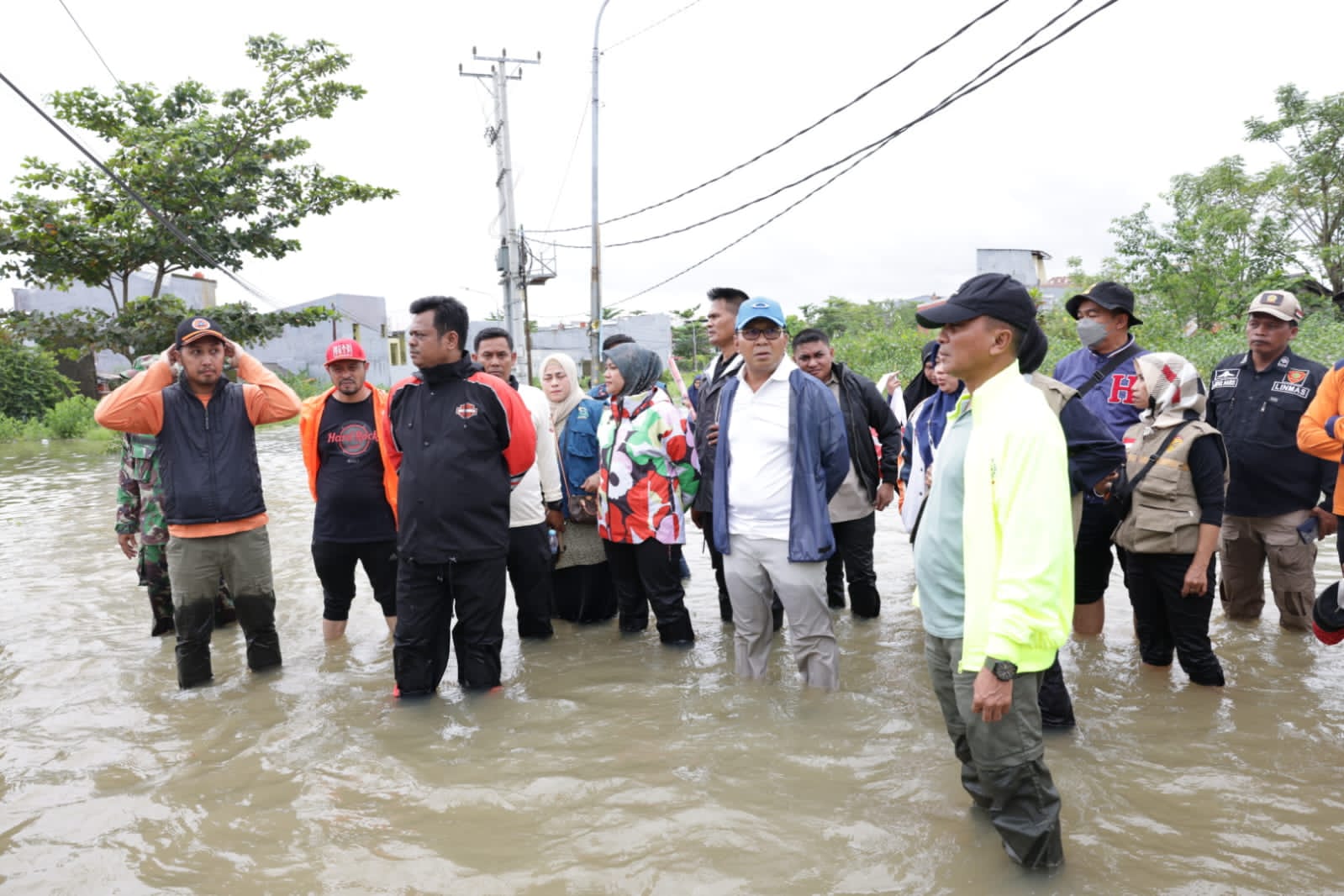 Wali Kota Danny Pomanto Turun Langsung Evakuasi Korban Banjir di Antang