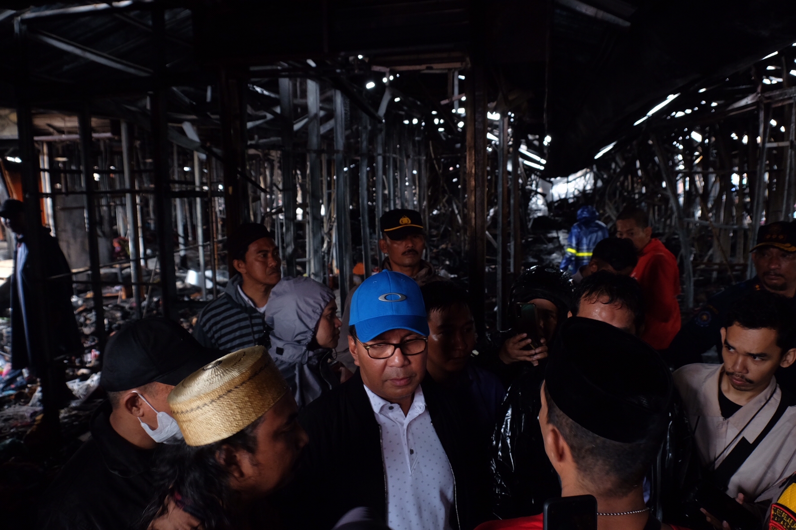 Dikunjungi Danny Pomanto Pasca Kebakaran, Pedagang Pasar Sentral: Terima Kasih Pak Wali!