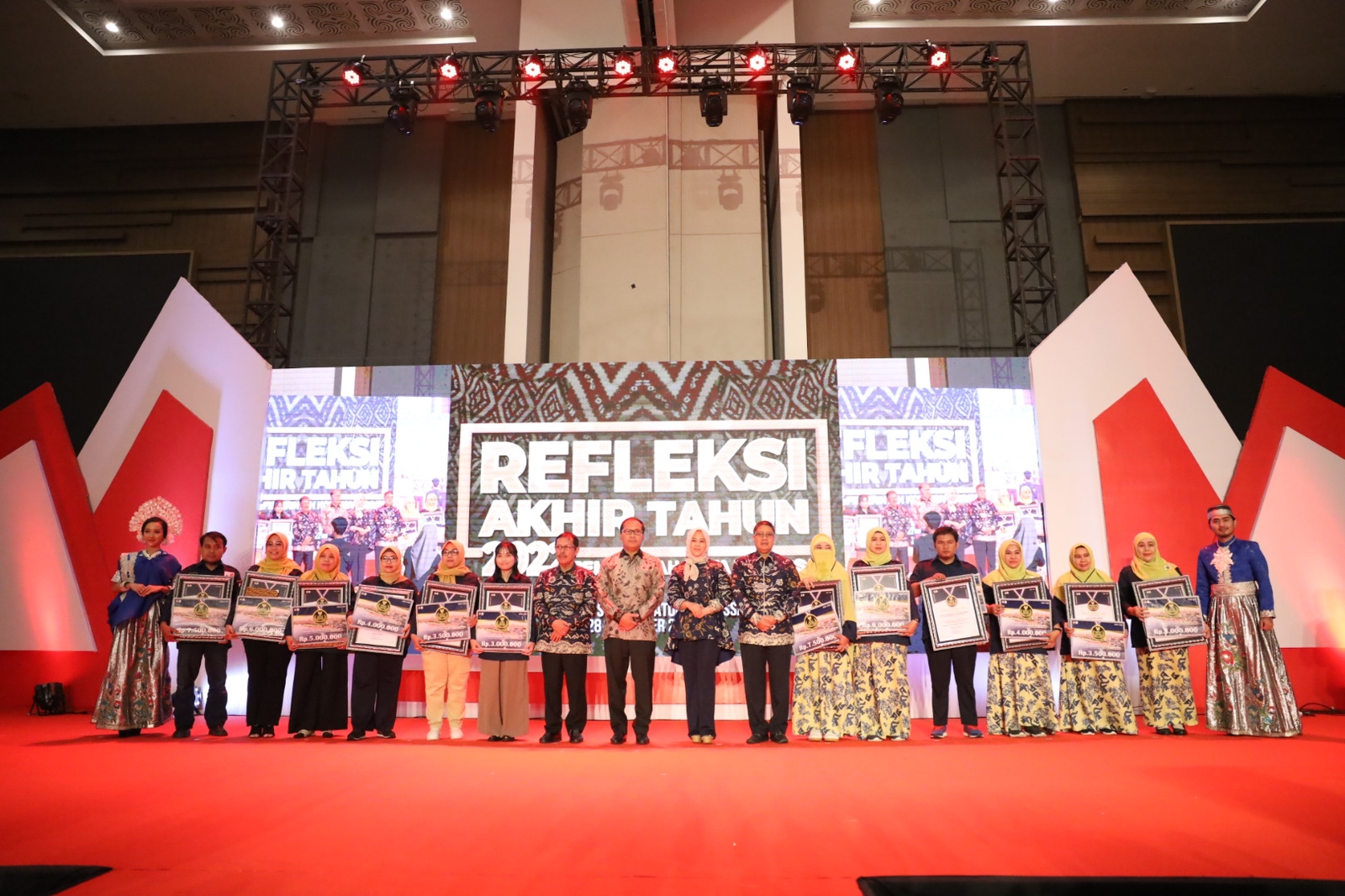 Refleksi Akhir Tahun 2022, Pemkot Makassar Apresiasi  Inovasi Terbaik 6 SKPD dan 6 Sekolah