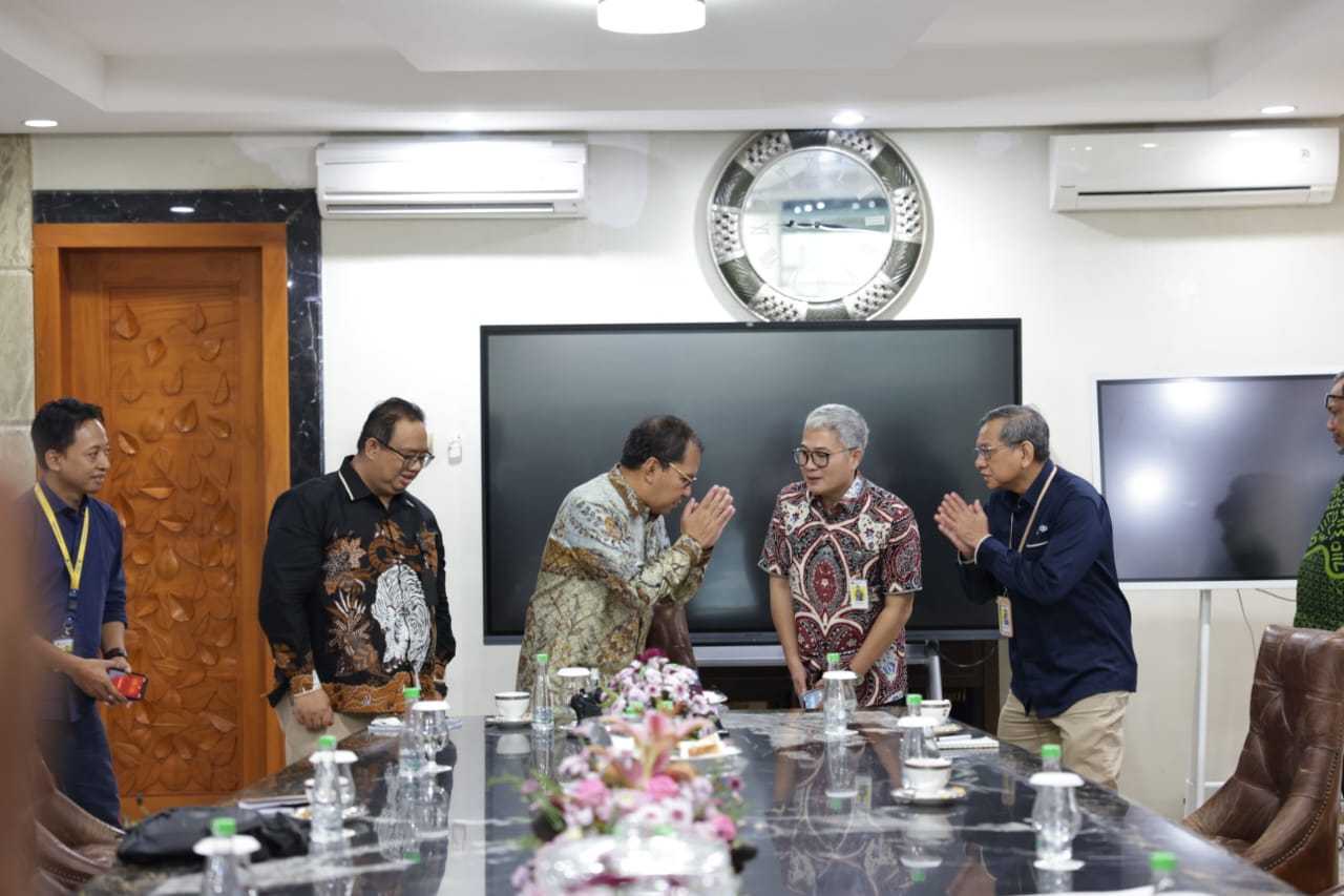 Danny Pomanto dan Kantor Pelayanan Pajak Madya Makassar Dukung Aktivasi dan Validasi NIK Jadi NPWP