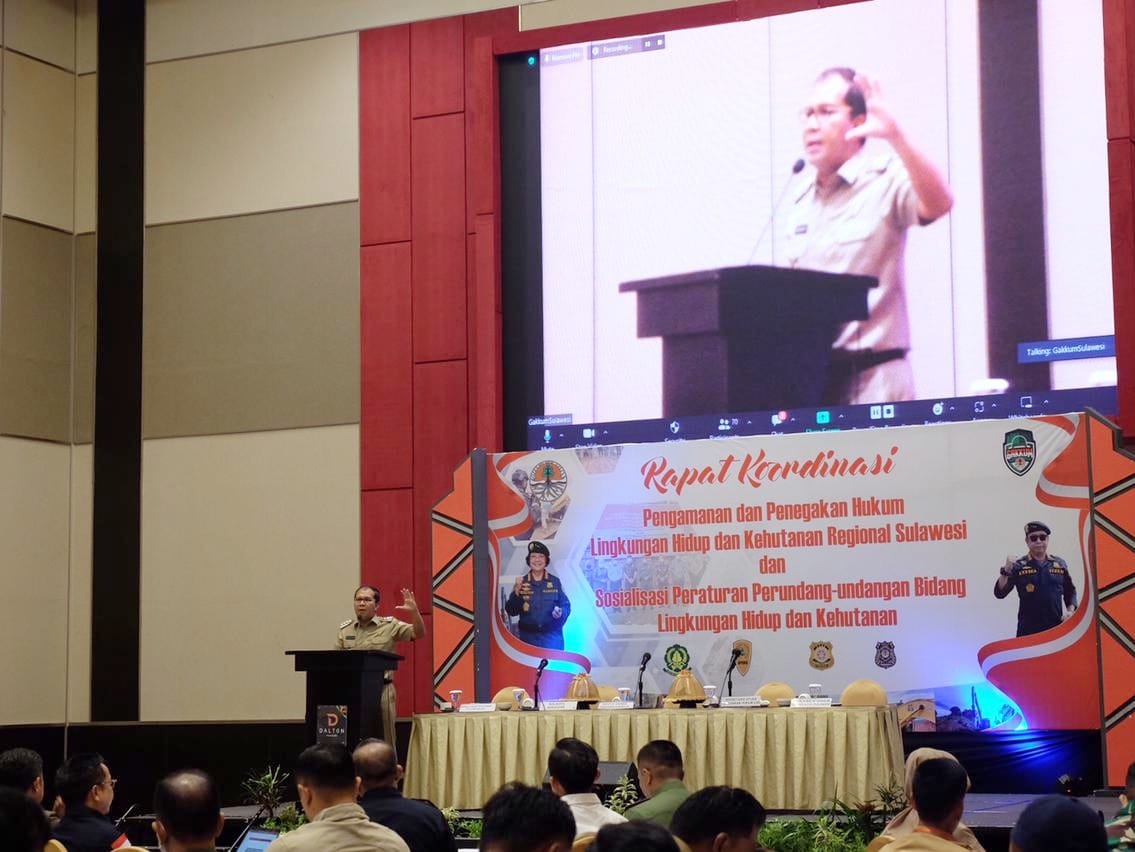 Di Hadapan Peserta Rakor Gakkum LHK, Danny Sampaikan Program Siswa Wajib Tanam Pohon 