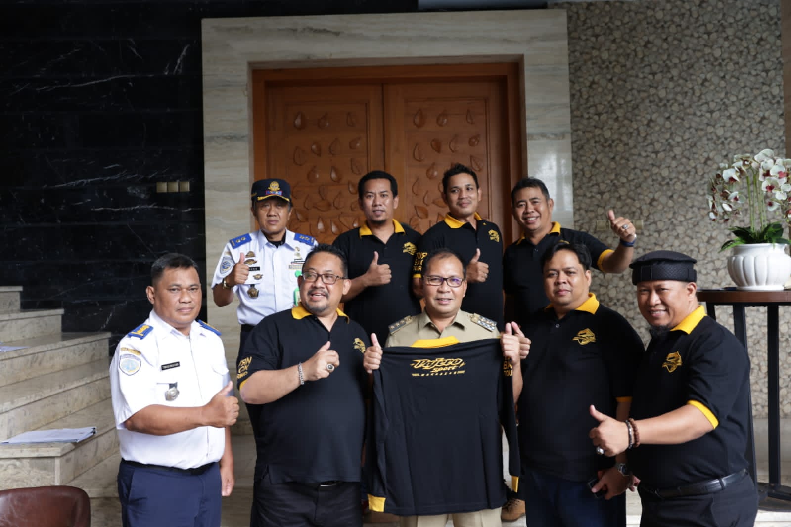 Wali Kota Danny Pomanto Apresiasi Ultah ke-3 Pajero Sport Makassar, Instruksikan Sebarkan Misi Kemanusiaan