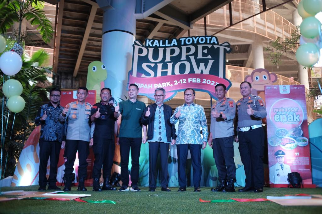 Gaungkan Makassar Kota Makan Enak di Puppet Show Kalla Toyota, Danny : Kolaborasi Kemajuan Kota