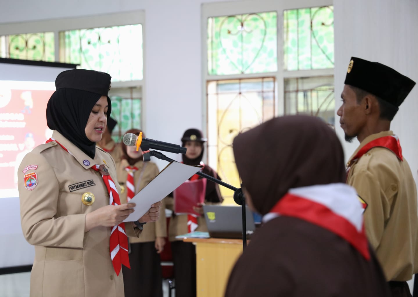 Fatmawati Rusdi Lepas Kontingen Sulsel Kemah Ukhuwah Nasional V di Cibubur Jakarta Timur