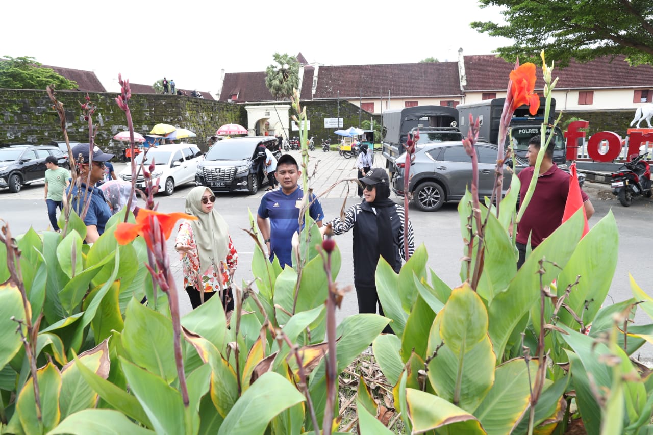 Tata Taman Kota, Fatmawati Rusdi Lakukan Peninjauan Langsung