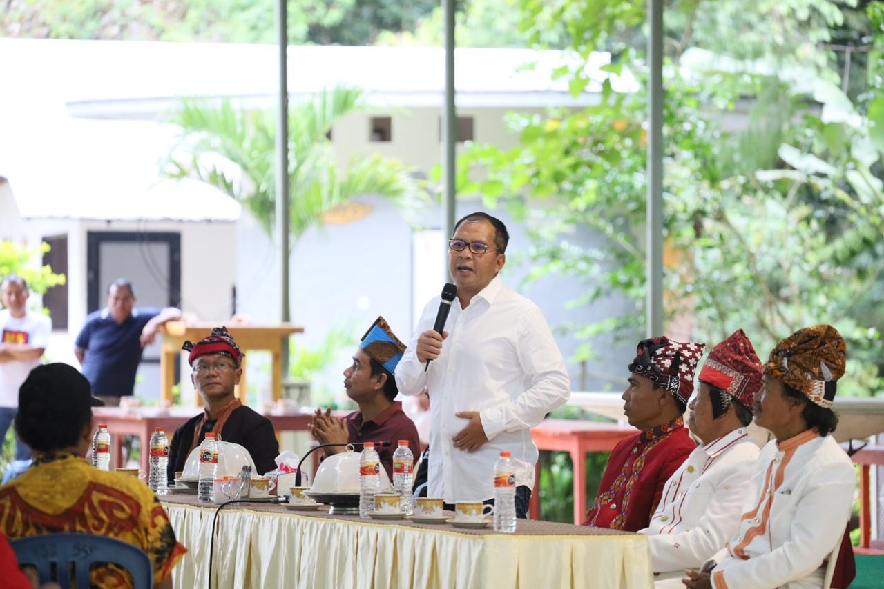 Silaturahmi Dengan Masyarakat, Para Lembang Harap Danny Ciptakan Inovasi Serupa Longwis di Toraja