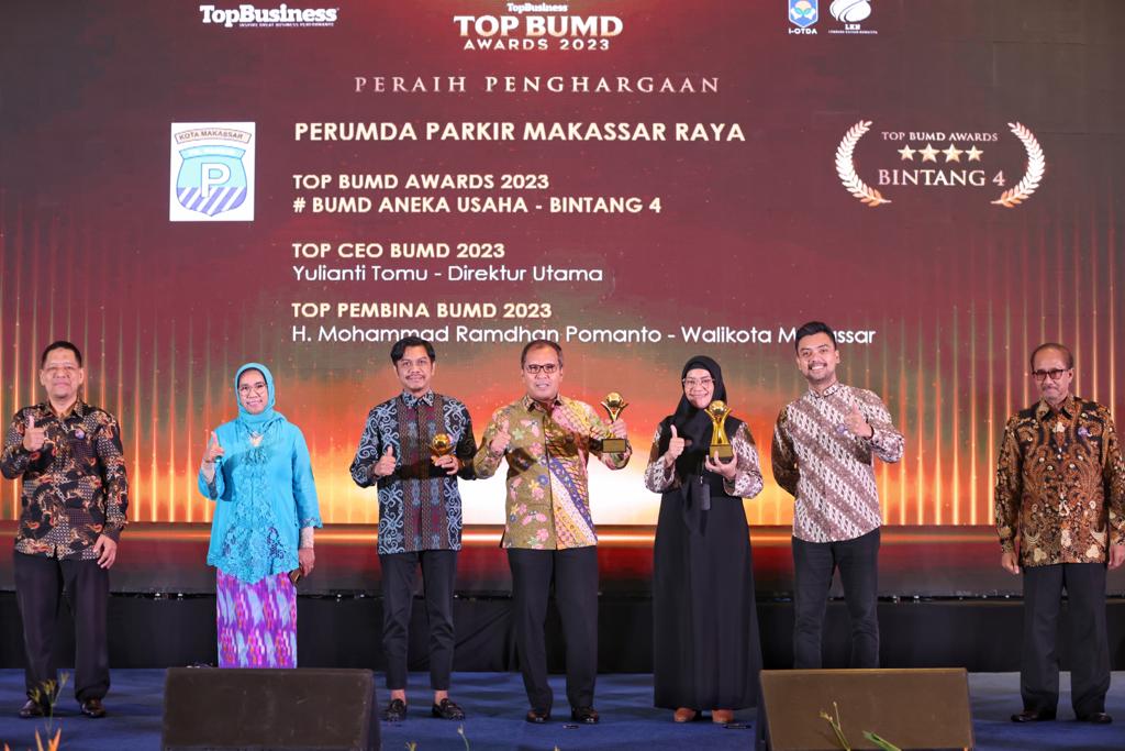 Wali Kota Danny Raih Top Pembina BUMD Award 2023