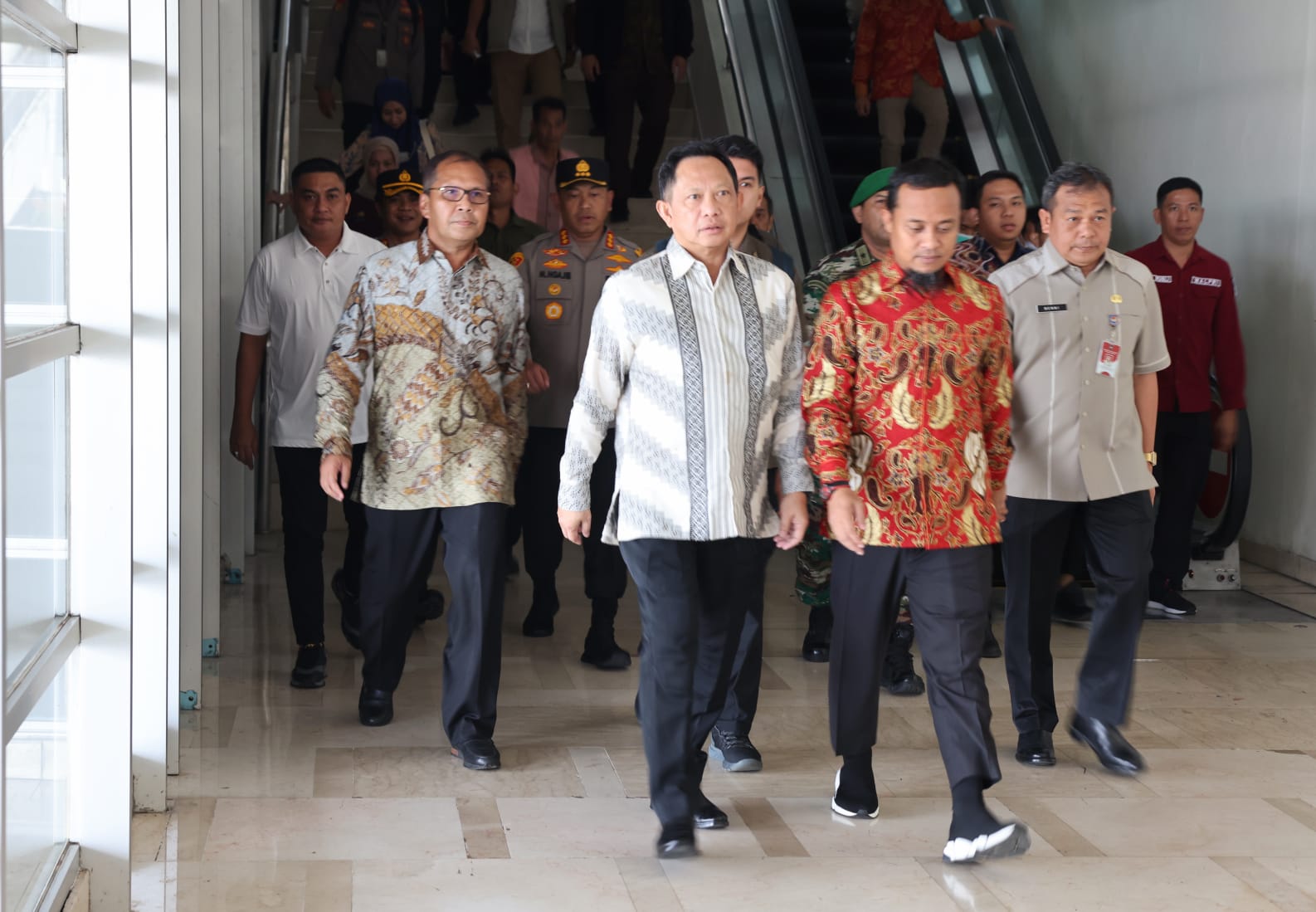 Wali Kota Danny Pomanto Ajak Mendagri Tito Nikmati Kuliner Makassar Kota Makan Enak