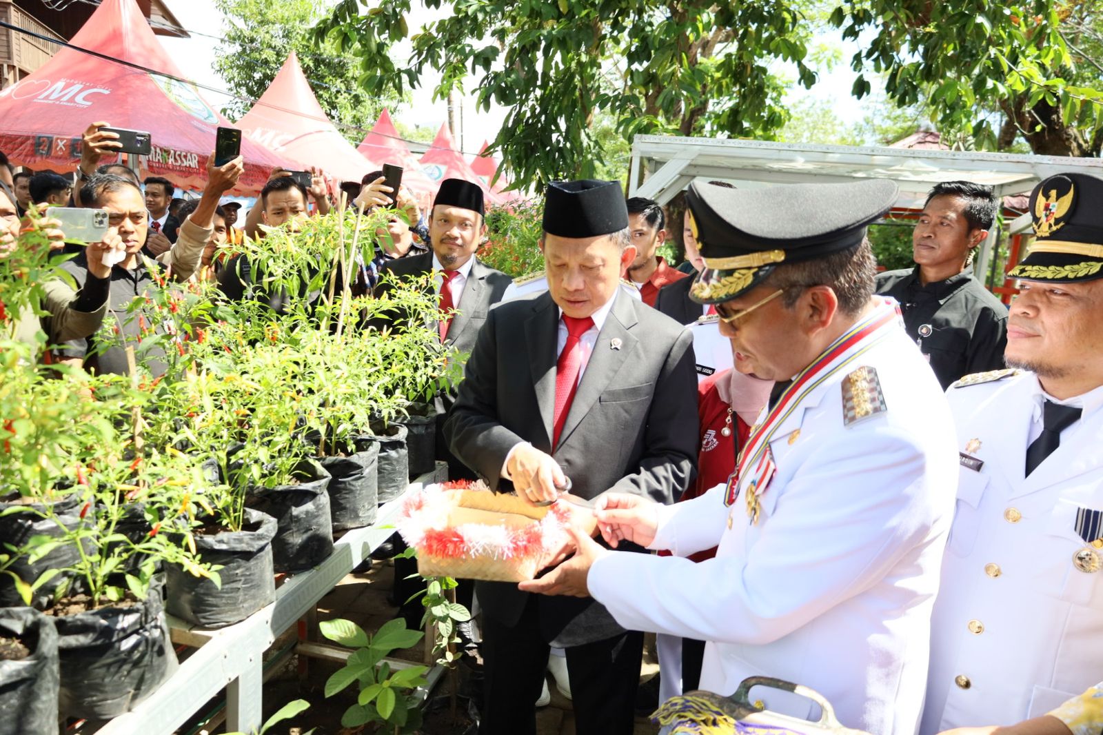 Mendagri Tito Bangga dengan Konsep Lorong Wisata Danny Pomanto 