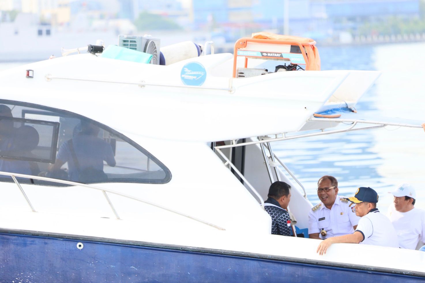 Bersih-Bersih Pantai Jelang MNEK, Danny Pomanto Naik Speedboat Sisir Laut Losari