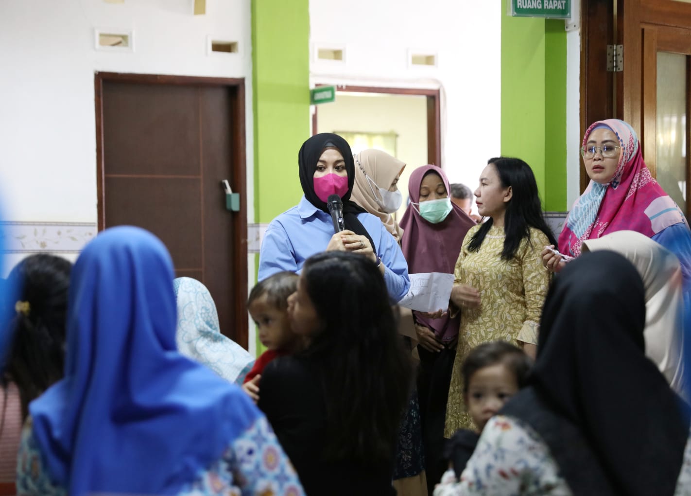 Konsen Zero Stunting, Fatmawati Rusdi Distribusikan Bantuan Telur