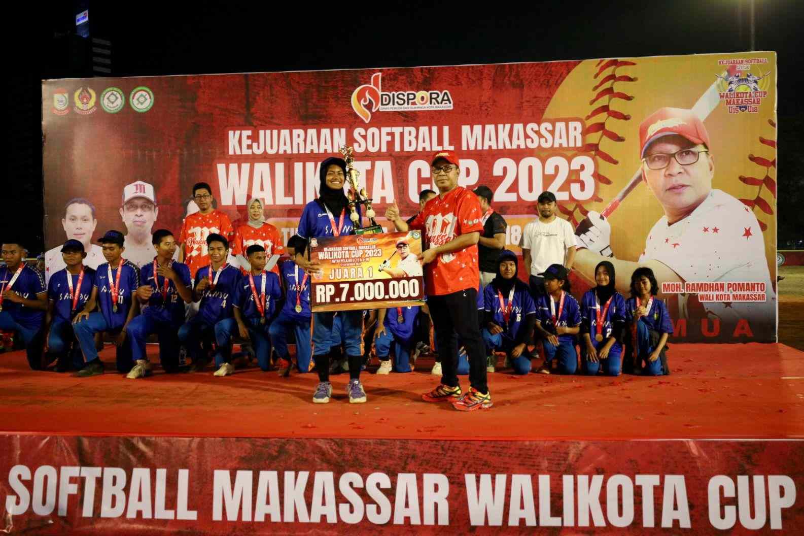 Tutup Kejuaraan Softball Makassar Wali Kota Cup 2023, Danny Pomanto Siap Cetak Pemain Profesional  