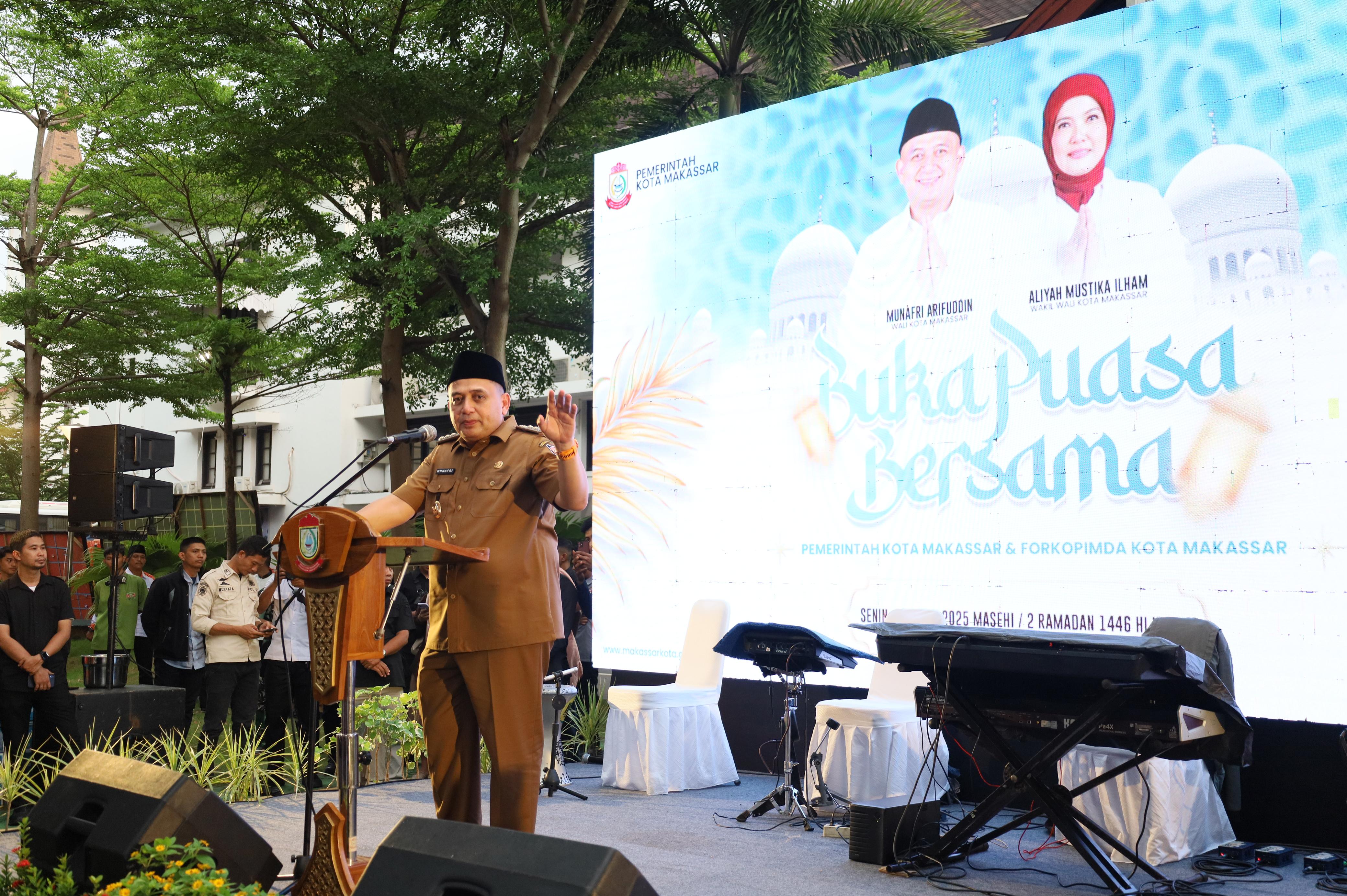 Pemkot Makassar dan Forkopimda Jalin Kebersamaan Lewat Buka Puasa dan Tarawih Berjemaah