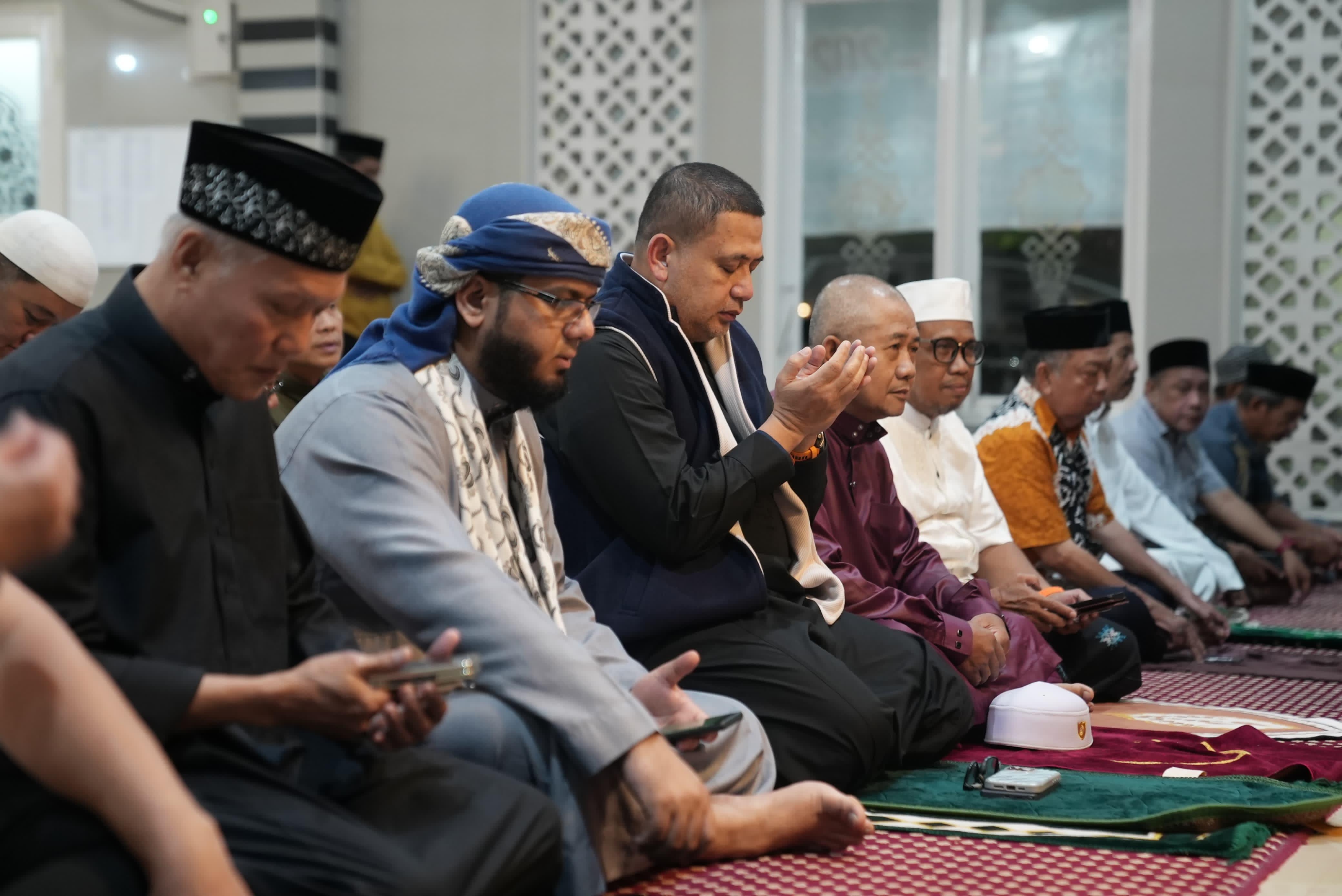 Wali Kota Makassar Dorong Peningkatan Pendidikan dan Kebersihan di Masjid Al Irshan Minasa Upa