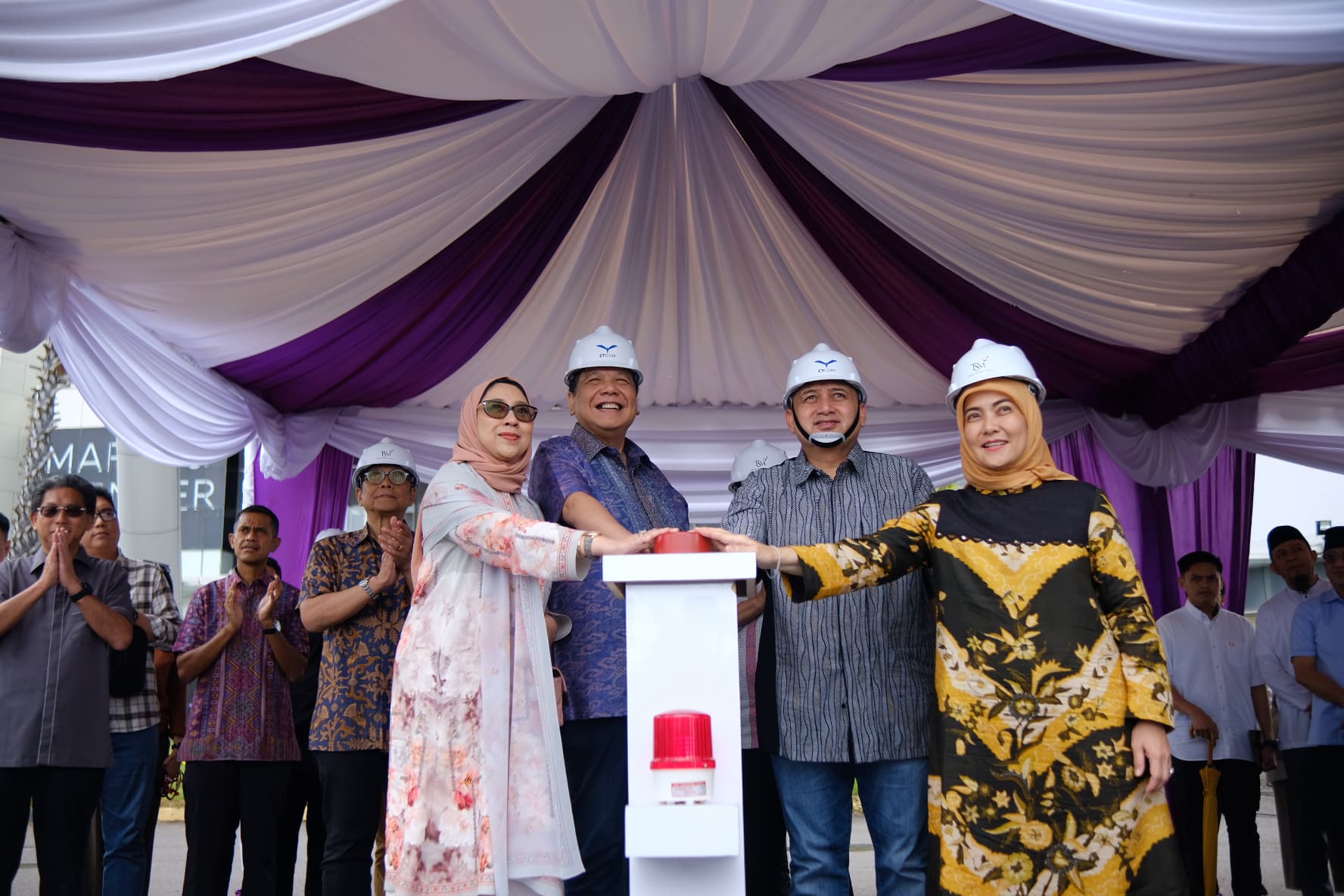 Munafri Arifuddin Dampingi Chairul Tanjung Resmikan Pembangunan Masjid Agung TSM