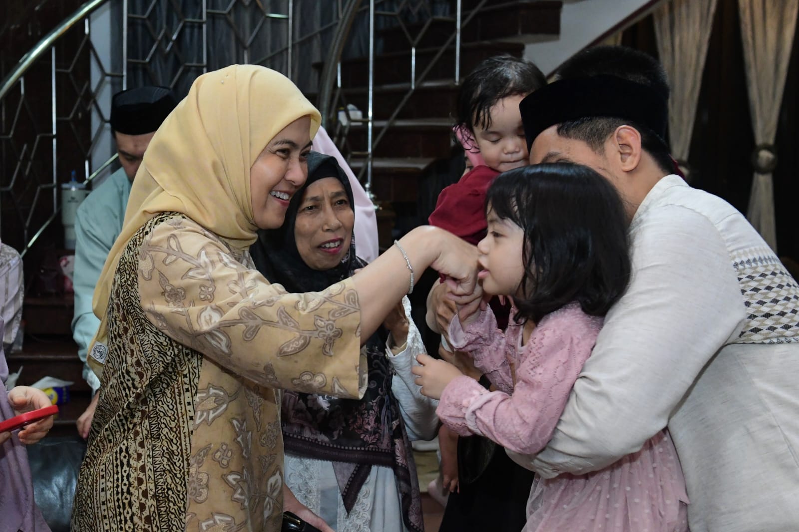 Wakil Wali Kota Makassar, Aliyah Mustika Ilham, Hadiri Buka Puasa Bersama di Kediaman Dr. Helmy Budiman