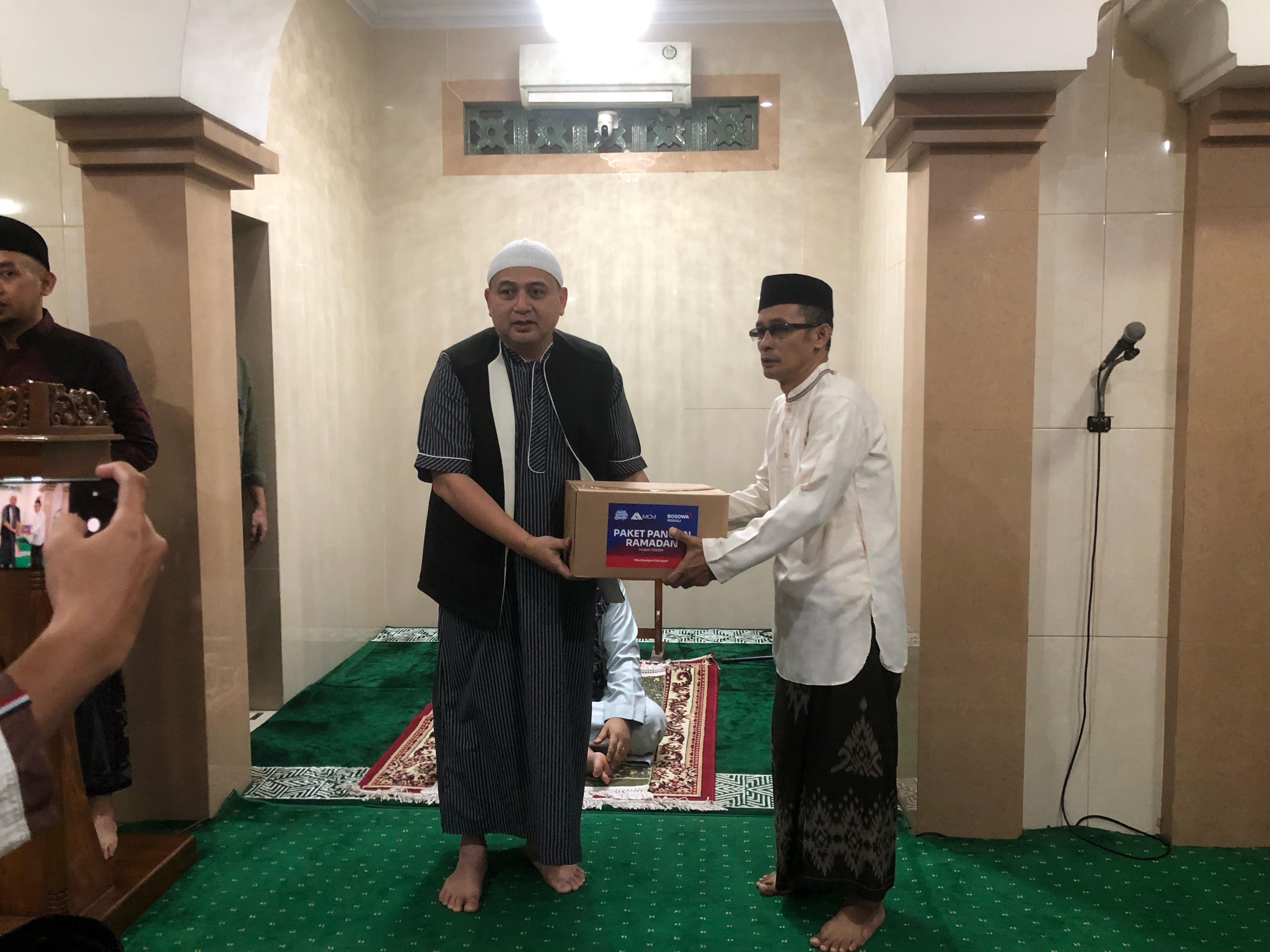 Salat Subuh Berjemaah, Munafri Arifuddin Tekankan Peran Masjid dalam Pembangunan Masyarakat