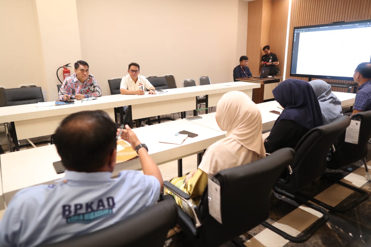 Pj Sekda Irwan Adnan Instruksikan Segerakan Pembayaran THR ASN Pemkot Makassar 100 Persen