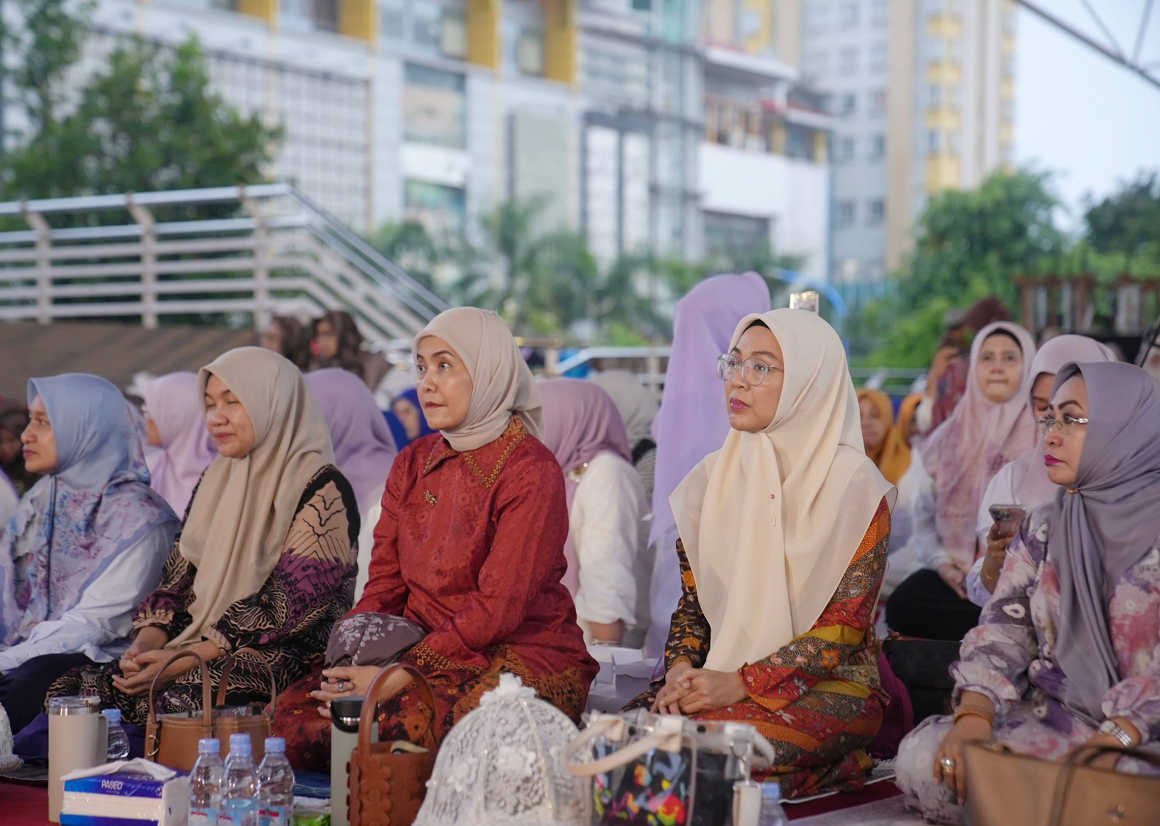 Digelar Pemkot Makassar, Melinda Aksa Hadiri Buka Bersama Anak Panti Asuhan dan BKMT 