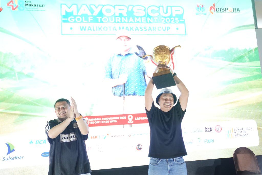 Wali Kota Makassar Buka dan Ikut Berlaga di Turnamen Golf Mayor’s Cup Semarak HUT Kota Ke-418