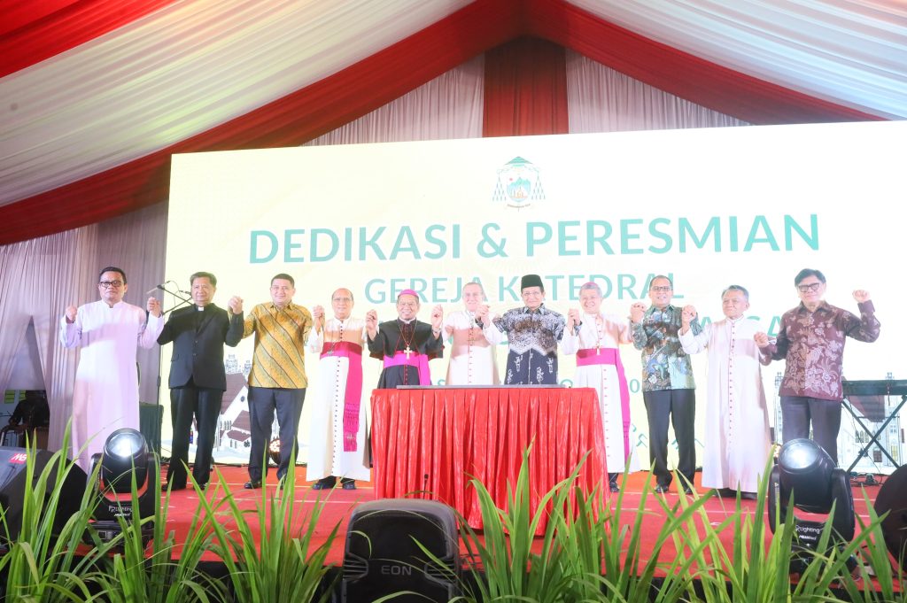 Munafri Gaungkan Moderasi Beragama di Peresmian Gereja Katedral Makassar