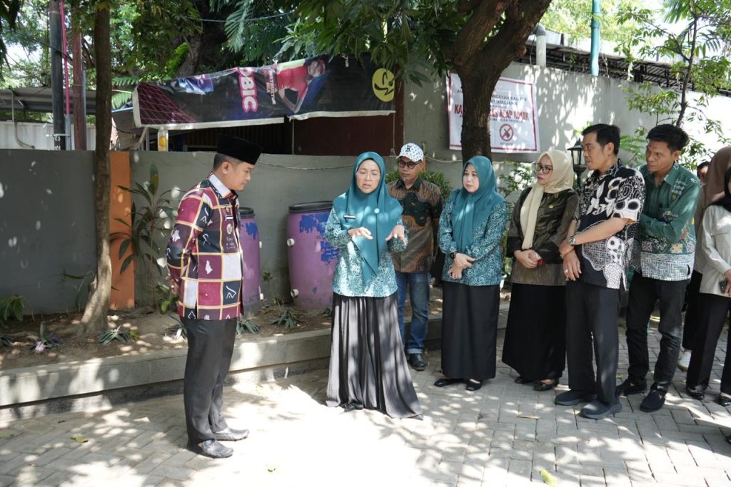 Wujudkan Makassar Zero Waste, Melinda Aksa Tinjau Pengelolaan Sampah Kecamatan Mamajang