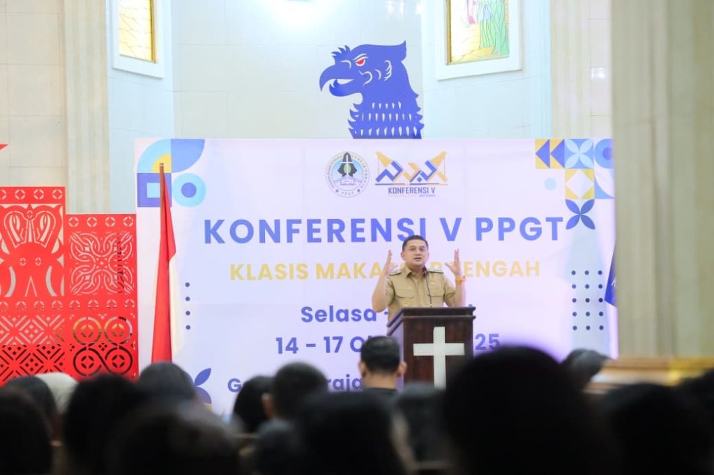Dari Mimbar Gereja, Munafri Kobarkan Semangat Keberagaman di Makassar