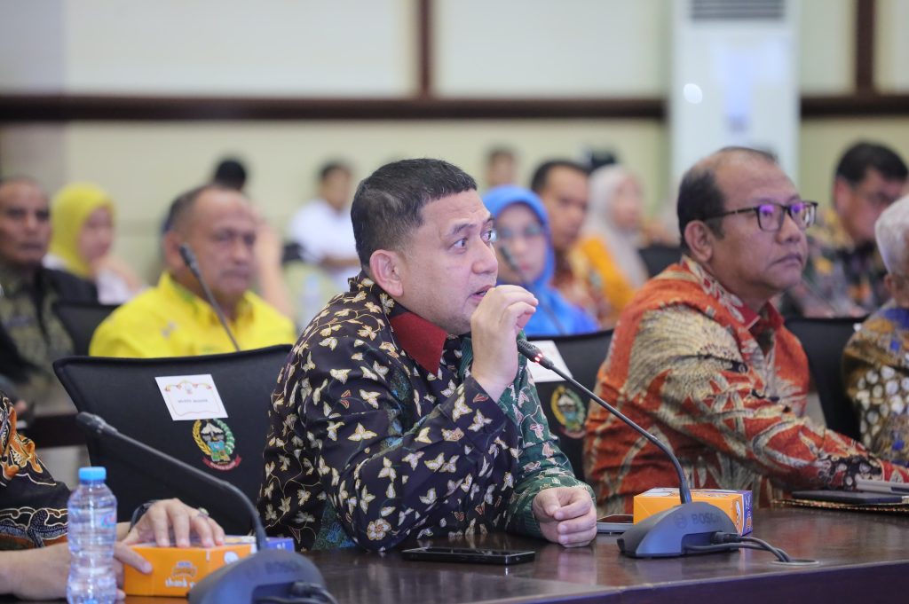 Wali Kota Makassar Sampaikan Aspirasi di Rakor Se-Sulawesi Bersama Wamendagri