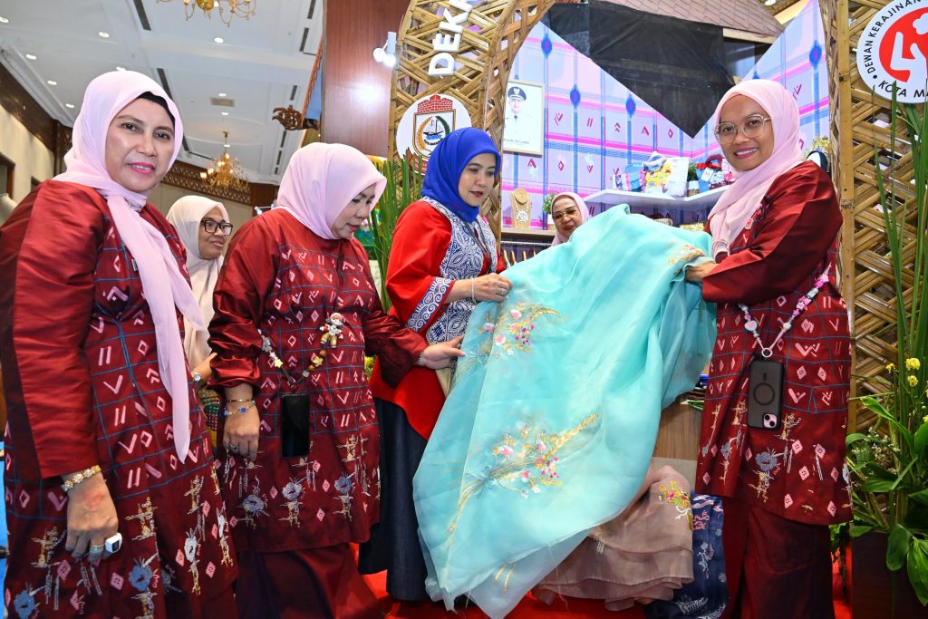 Makassar Wakili Sulsel di INACRAFT, Aliyah Mustika Ilham Sampaikan Kebanggaan