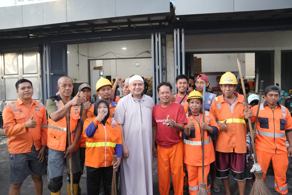 Wali Kota Munafri Ngopi Bareng Warga Bara-Baraya Utara Sebelum Kerja Bakti