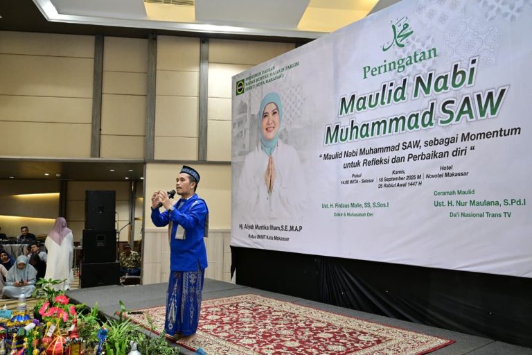 Aliyah Mustika Ilham Tegaskan Komitmen Hidupkan Tradisi Keagamaan dalam Maulid Akbar BKMT Makassar