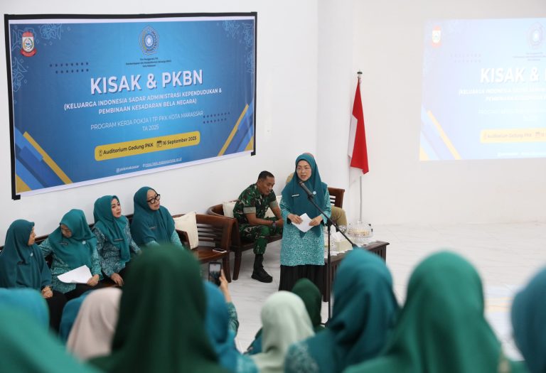 Ketua TP PKK Makassar Tekankan Pentingnya Administrasi Kependudukan dan Bela Negara dalam Keluarga